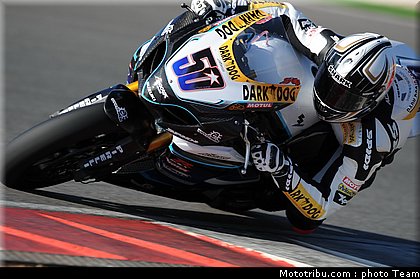 sbk_guintoli_25_portugal_2009.jpg
