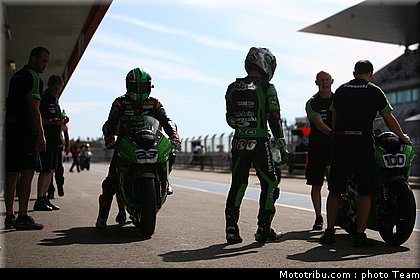 sbk_kawasaki_1_portugal_2009.jpg