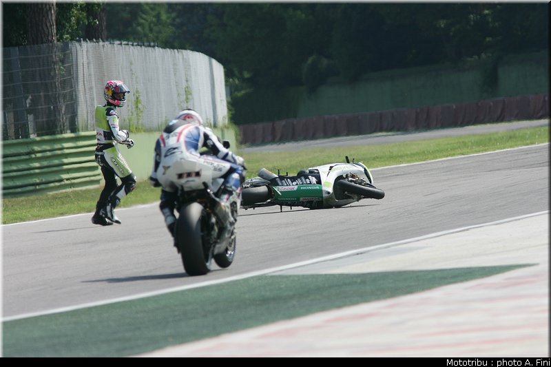 sbk_rea_4_test_imola2009