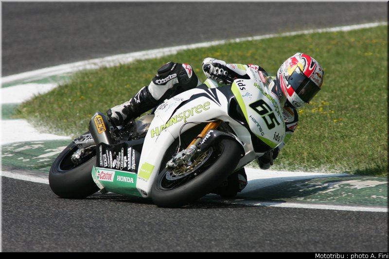 sbk_rea_6_test_imola2009