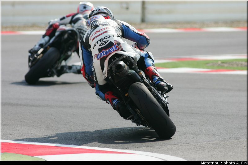 supersport_west_2_test_imola2009