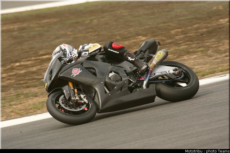 guintoli_8_sbk_test_portimao_2009_018
