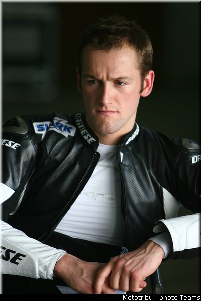 sykes_2_sbk_test_portimao_2009_047