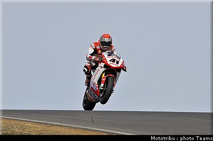 haga_1_sbk_test_portimao_2009_019.jpg