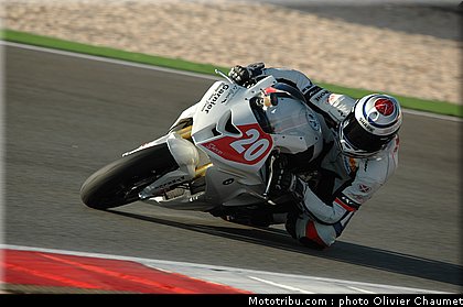 stk1000_barrier_1_portugal_2010.JPG
