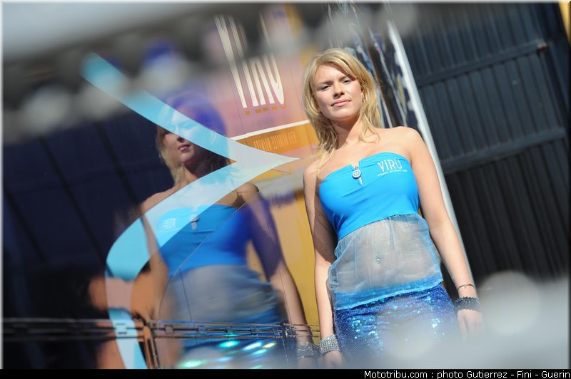 superbike_pit_babes_valence_2010_0004