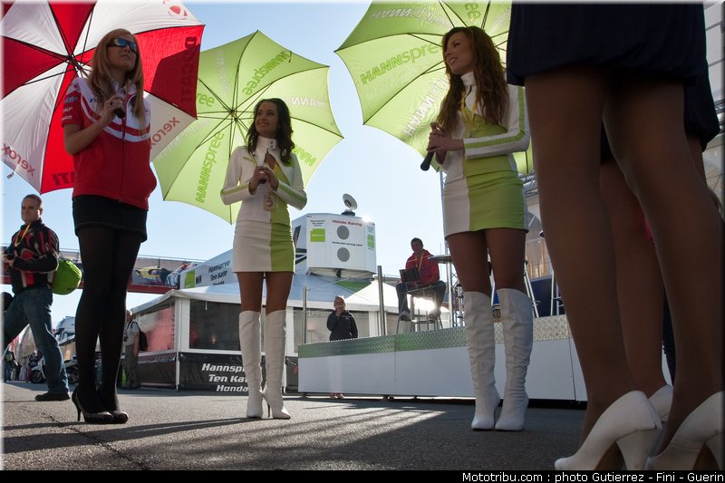 superbike_pit_babes_valence_2010_0007