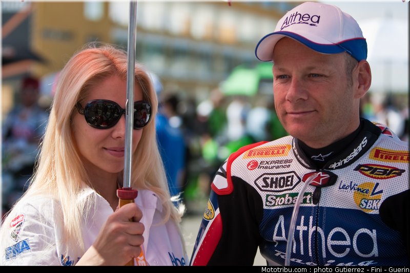 superbike_pit_babes_valence_2010_0015