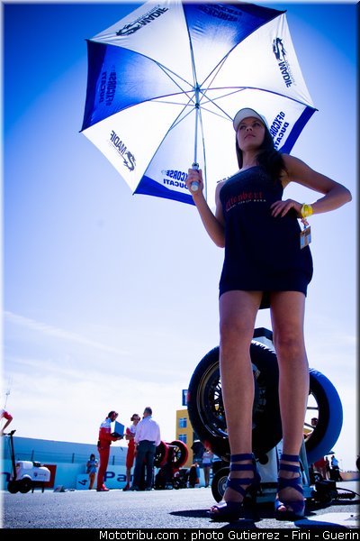 superbike_pit_babes_valence_2010_0020