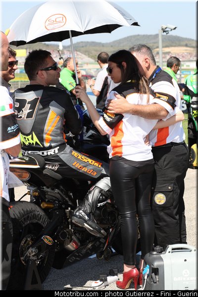 superbike_pit_babes_valence_2010_0051