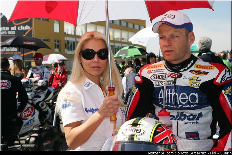 superbike_pit_babes_valence_2010_0072