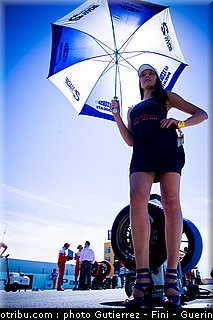 superbike_pit_babes_valence_2010_0020.jpg
