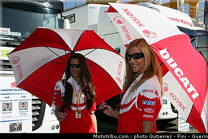 superbike_pit_babes_valence_2010_0064.JPG