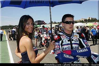 superbike_pit_babes_valence_2010_0077.JPG