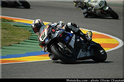 sbk_guintoli_1_valence_2010.JPG