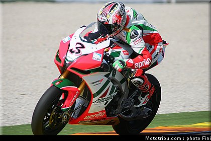 sbk_biaggi_03_valence_2010.JPG