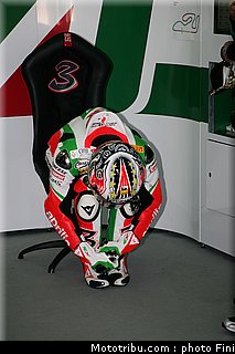 sbk_biaggi_08_valence_2010.JPG