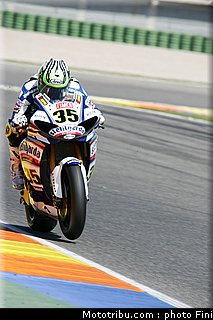 sbk_crutchlow_3_valence_2010.JPG