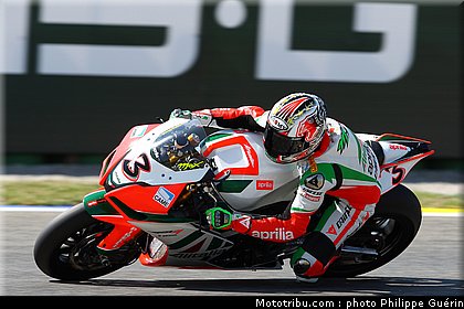 sbk_biaggi_02_valence_2110.JPG