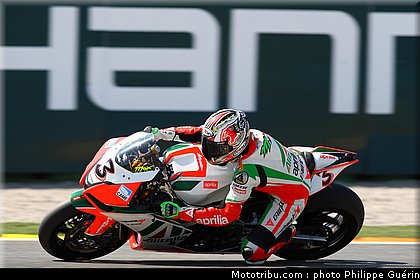 sbk_biaggi_03_valence_2110.JPG