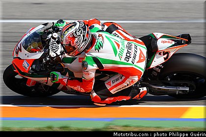 sbk_biaggi_07_valence_2110.JPG