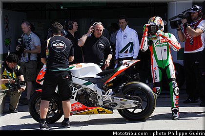 sbk_biaggi_16_valence_2110.JPG