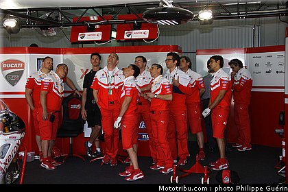 sbk_ducati_3_valence_2110.JPG