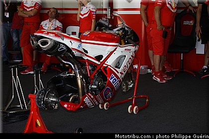 sbk_ducati_4_valence_2110.JPG