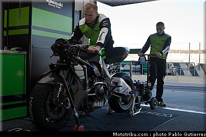sbk_kawasaki_3_valence_2010.jpg