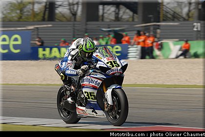 sbk_crutchlow_1_assen_2010.jpg
