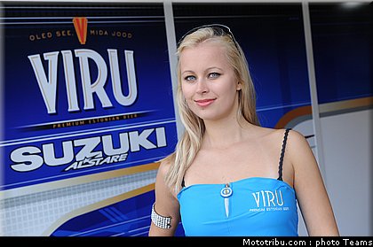 0271_pitbabes_11_sbk_assen_2010.jpg