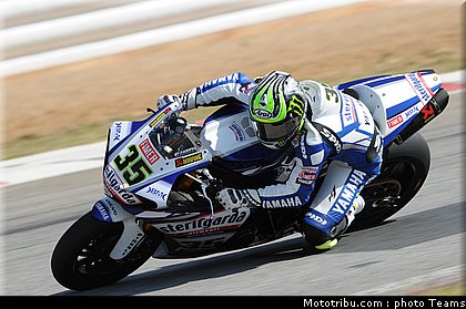 sbk_crutchlow_07_kyalami_2010.jpg