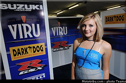 sbk_pitbabe_kyalami_2010_15.jpg