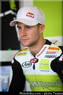 sbk_rea_06_kyalami_2010.jpg