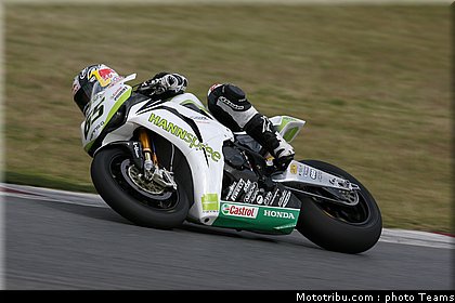 sbk_rea_08_kyalami_2010.jpg