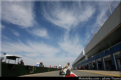 supersport_sofuoglu_09_kyalami_2010.jpg
