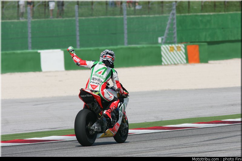 sbk_biaggi_10_sanmarin_2010