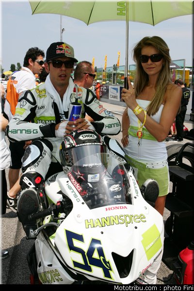 sbk_pitbabes_sanmarin_2010_010