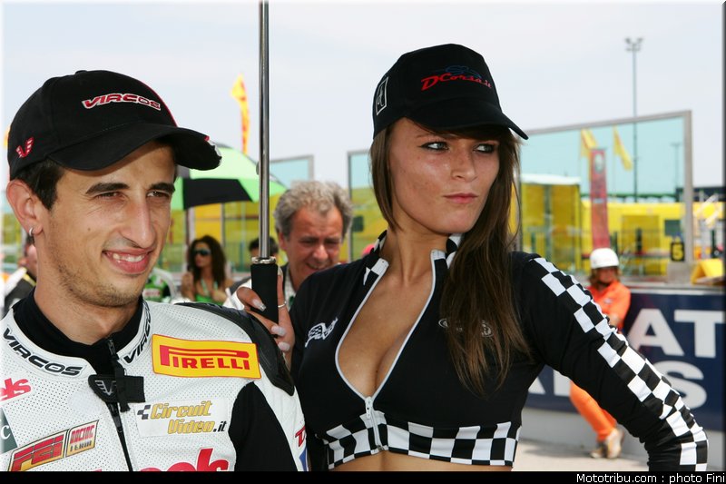 sbk_pitbabes_sanmarin_2010_012