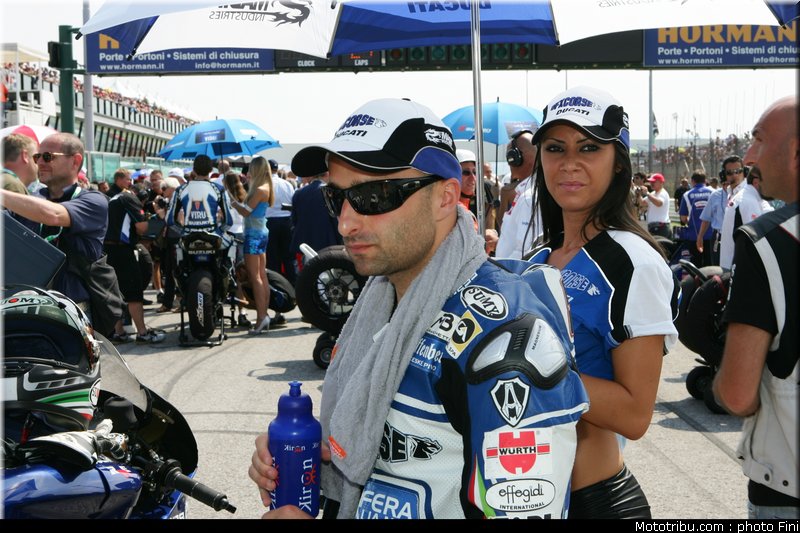 sbk_pitbabes_sanmarin_2010_019