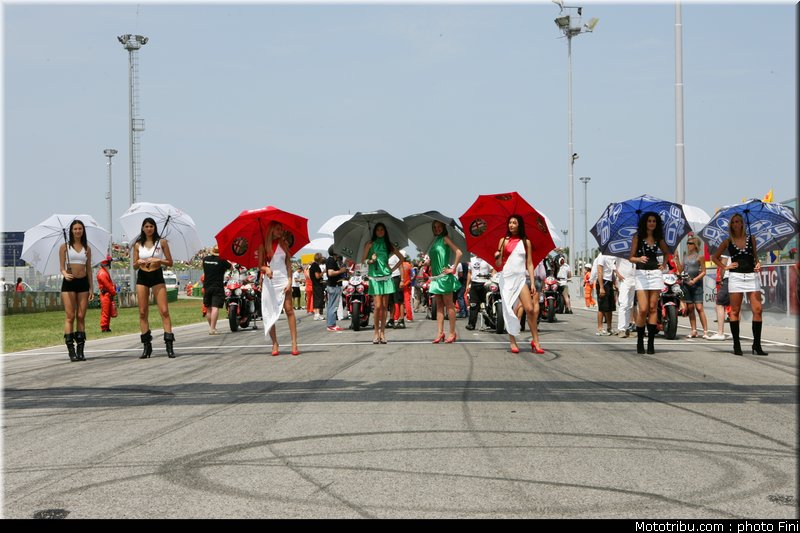 sbk_pitbabes_sanmarin_2010_035