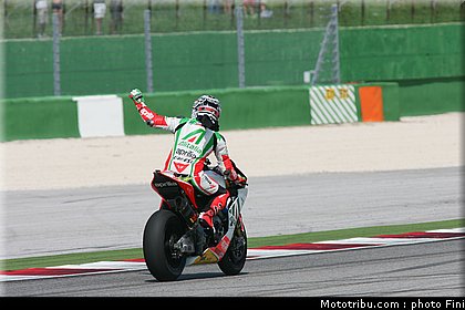 sbk_biaggi_10_sanmarin_2010.JPG