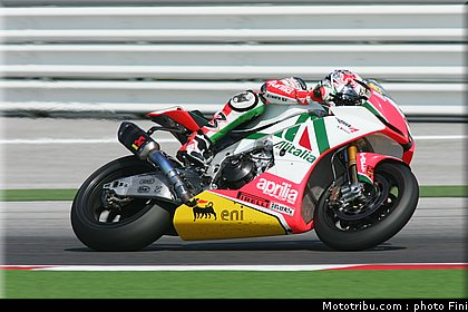 sbk_biaggi_14_sanmarin_2010.JPG