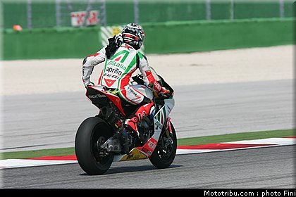 sbk_biaggi_17_sanmarin_2010.JPG