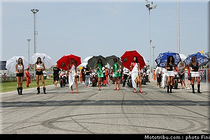 sbk_pitbabes_sanmarin_2010_035.JPG