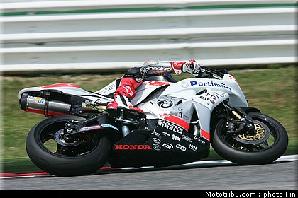 supersport_laverty_4_sanmarin_2010.JPG