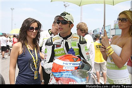 sbk_pitbabe_misano_2010_08.jpg