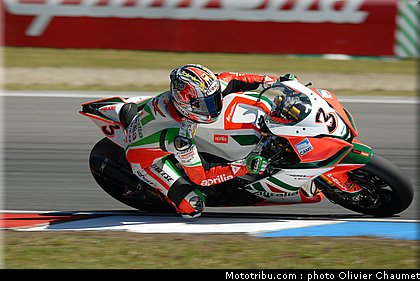 sbk_biaggi_1_tchequie_2010.JPG
