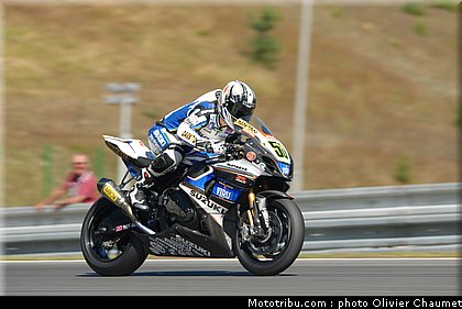 sbk_guintoli_1_tchequie_2010.JPG