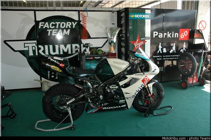 supersport_triumph_1_tchequie_2010